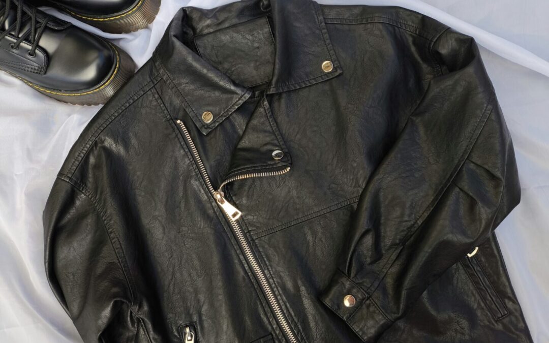 Can’t Find Leather Jacket Repair Near Me? Try a Specialist Postal Service